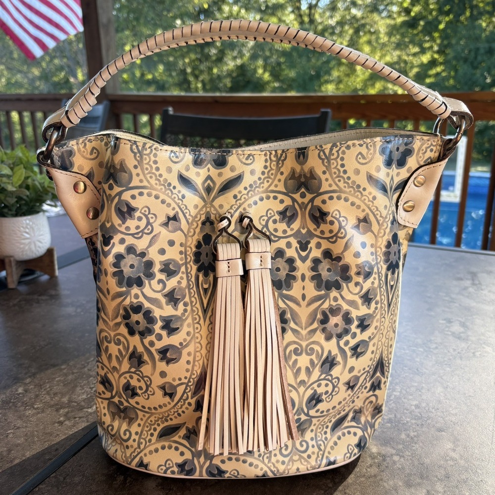 Patricia Nash Otavia Italian Folklore Leather Bucket Bag Blue White Floral